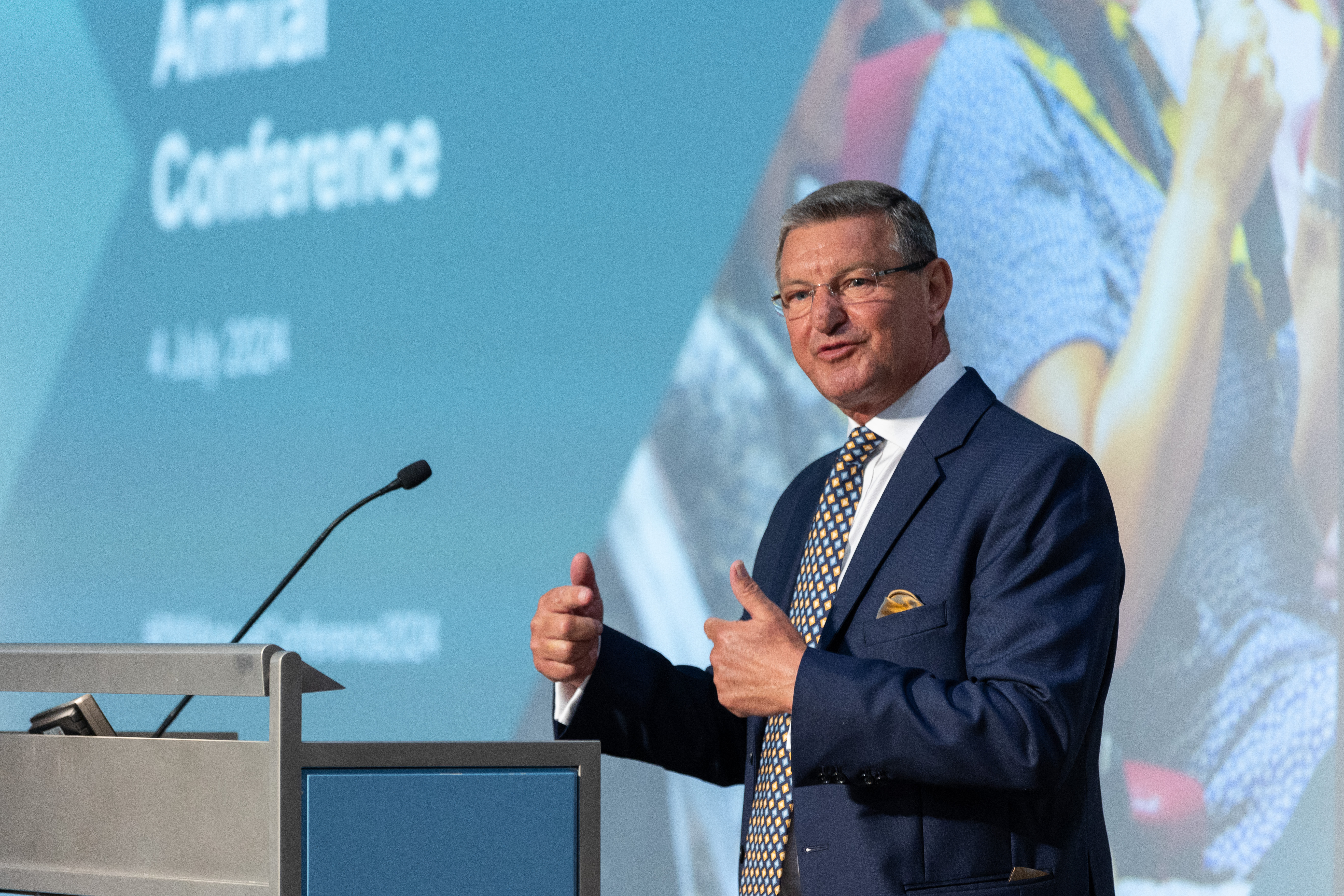 Join a network of expert decision-makers 