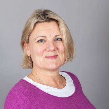 Lesley Carline