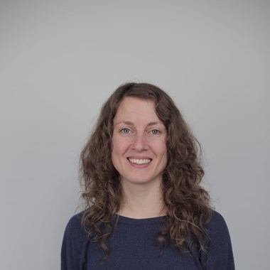 Dr Ellen Quigley